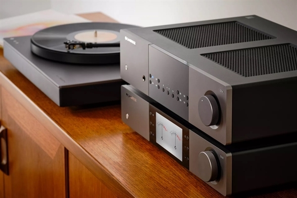 HiFi Komponenten HiFi Komponenten